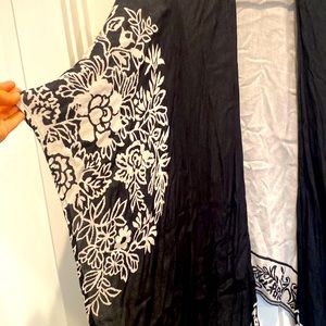 Kimchi Blue Shawl